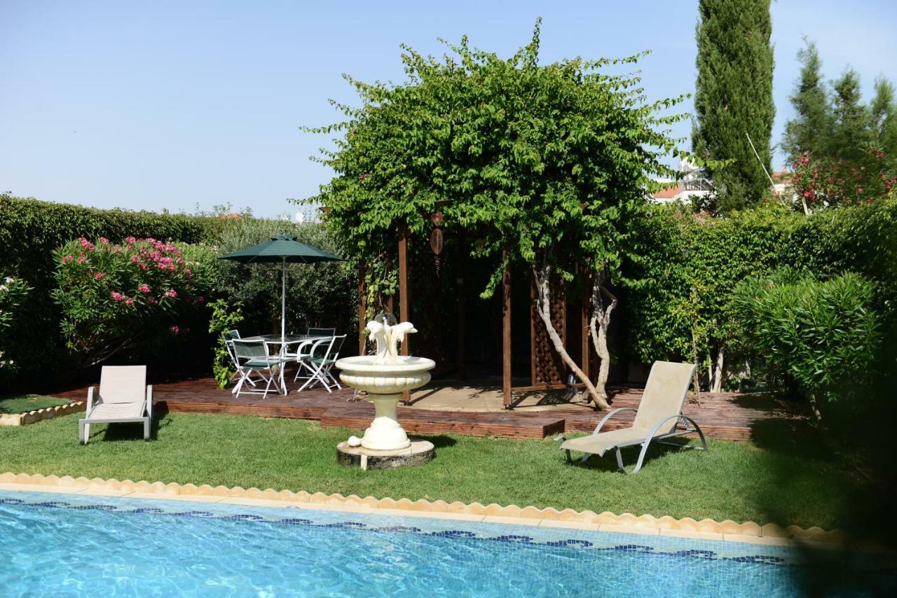 Karythia Villa Pyla Exterior photo